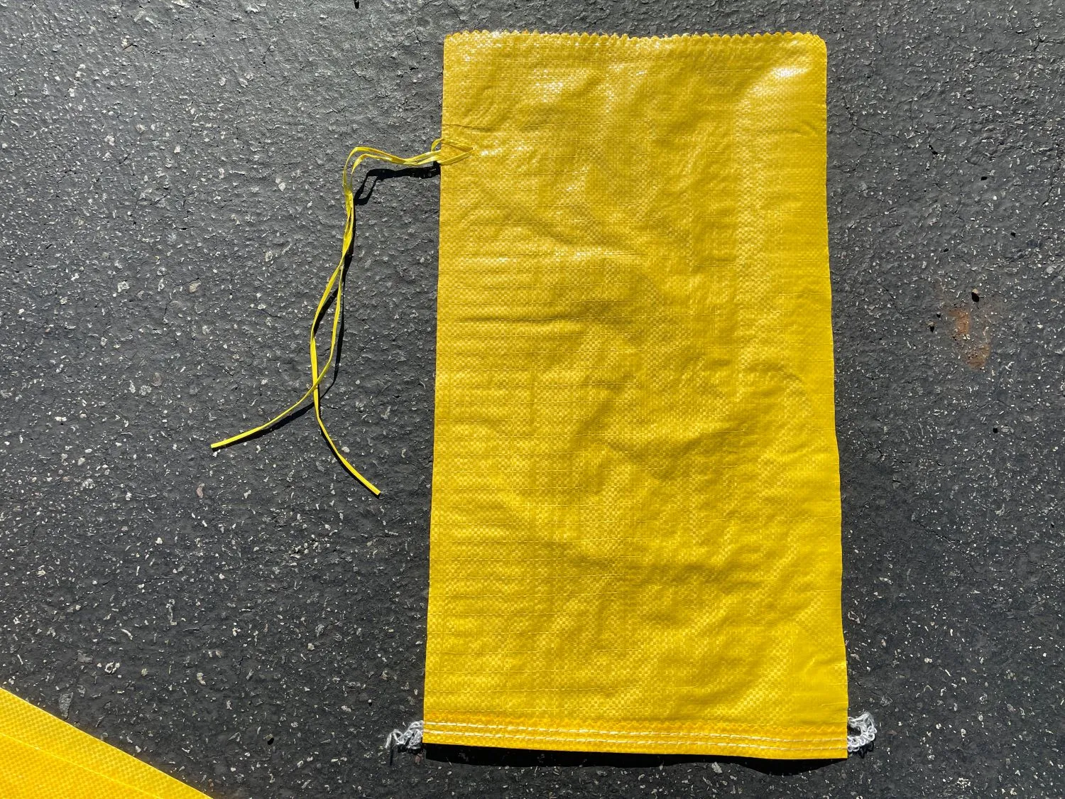 14" x 26" Empty Yellow Sandbags with Tie Strings - UV Resistant (50 lb Capacity)