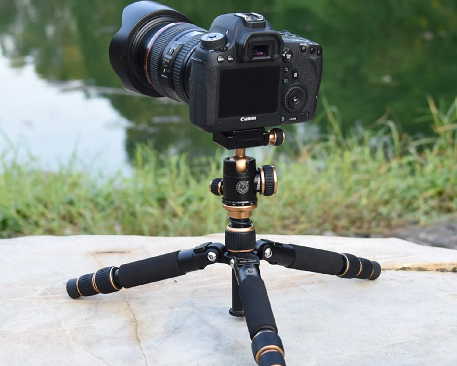 Beike Q166 Aluminium Mini Portable Tripod with Ball Head (DEMO STOCK)