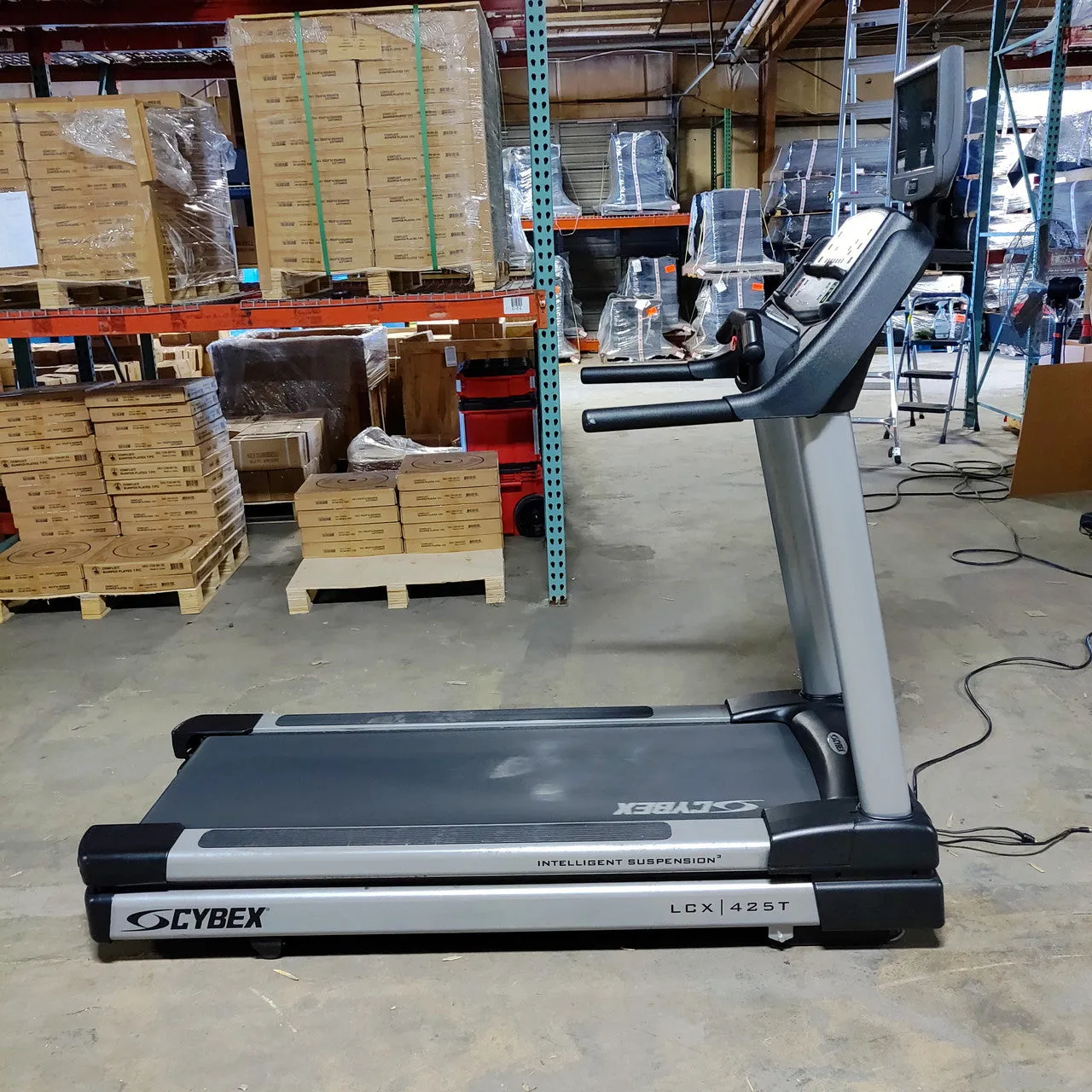 Cybex Treadmill 425T LCX Model Commercial Grade