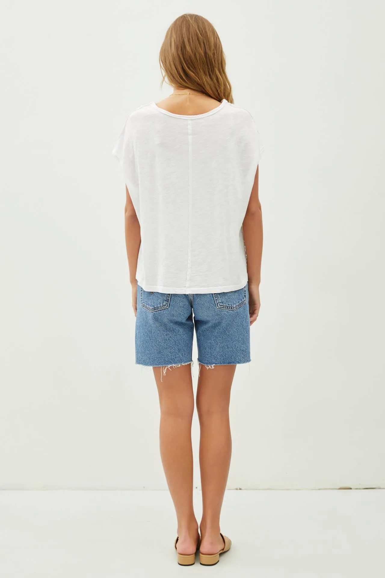 EXPOSED SEAM DETAIL BOXY MUSCLE TOP