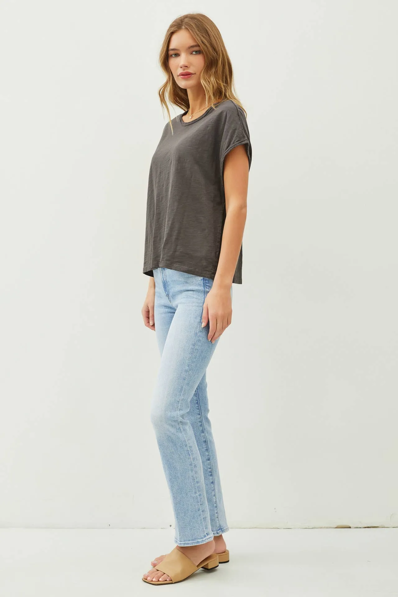 EXPOSED SEAM DETAIL BOXY MUSCLE TOP