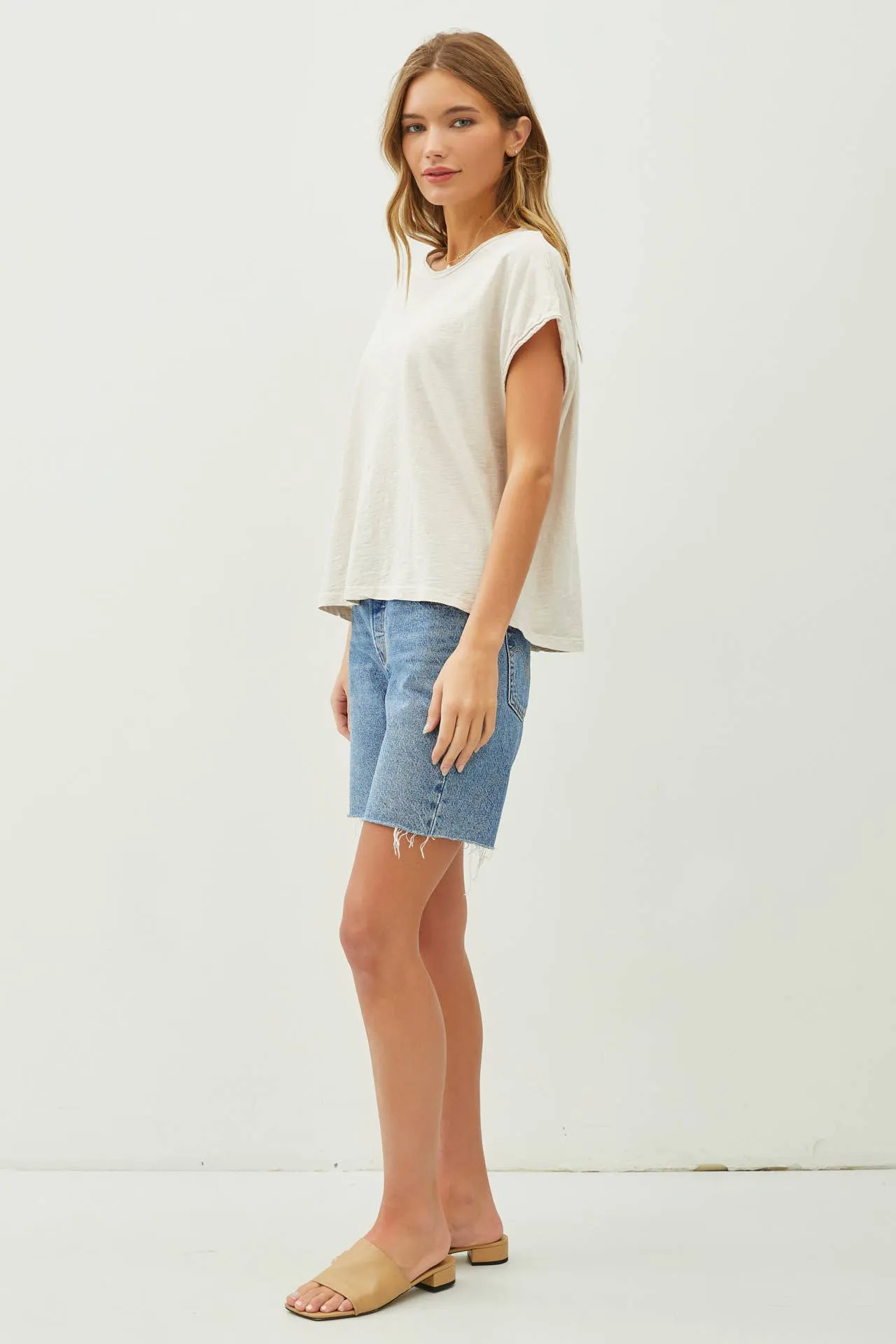 EXPOSED SEAM DETAIL BOXY MUSCLE TOP