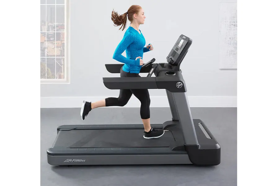 Life Fitness Club Series   (Plus) Treadmill (SALE)