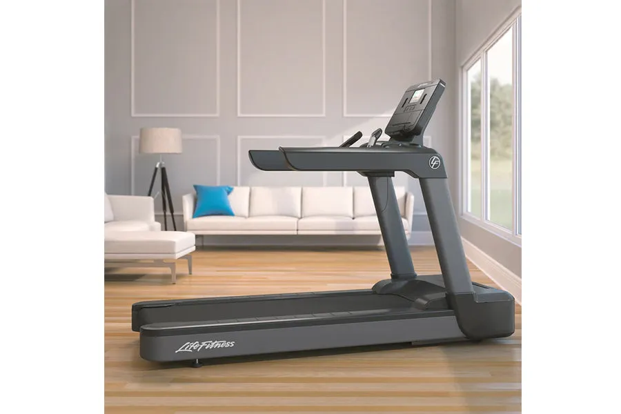 Life Fitness Club Series   (Plus) Treadmill (SALE)