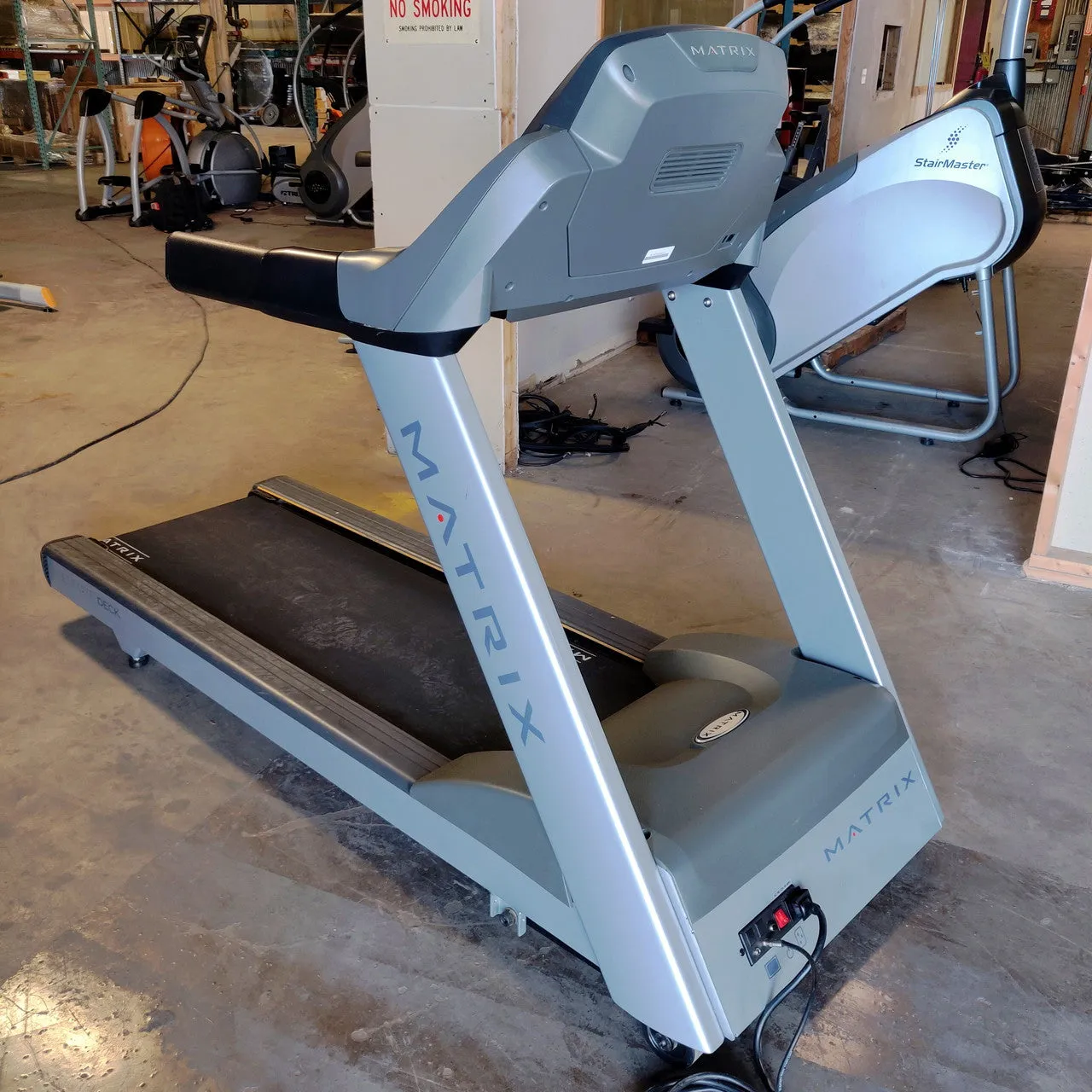 Matrix Treadmill T1X Series With Interactive Console