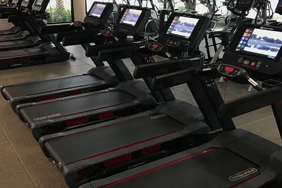 Star Trac 10 Series FreeRunner Treadmill